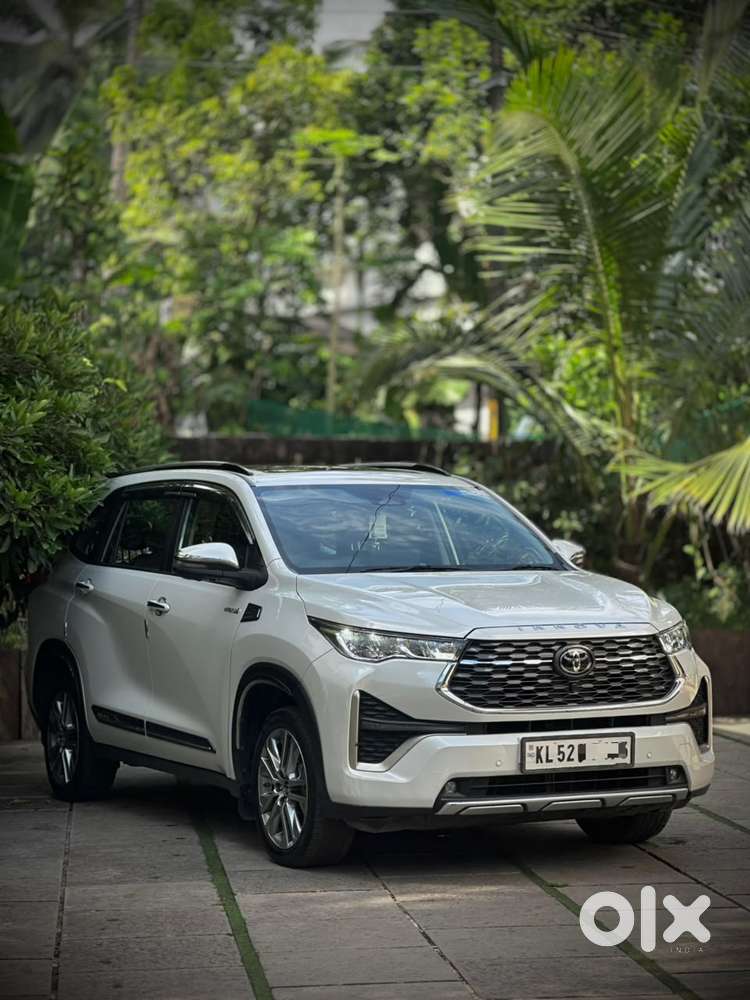 Toyota Innova Hycross 2.0 Zx (o) Hybrid 7 Str, 2023, Cng & Hybrids