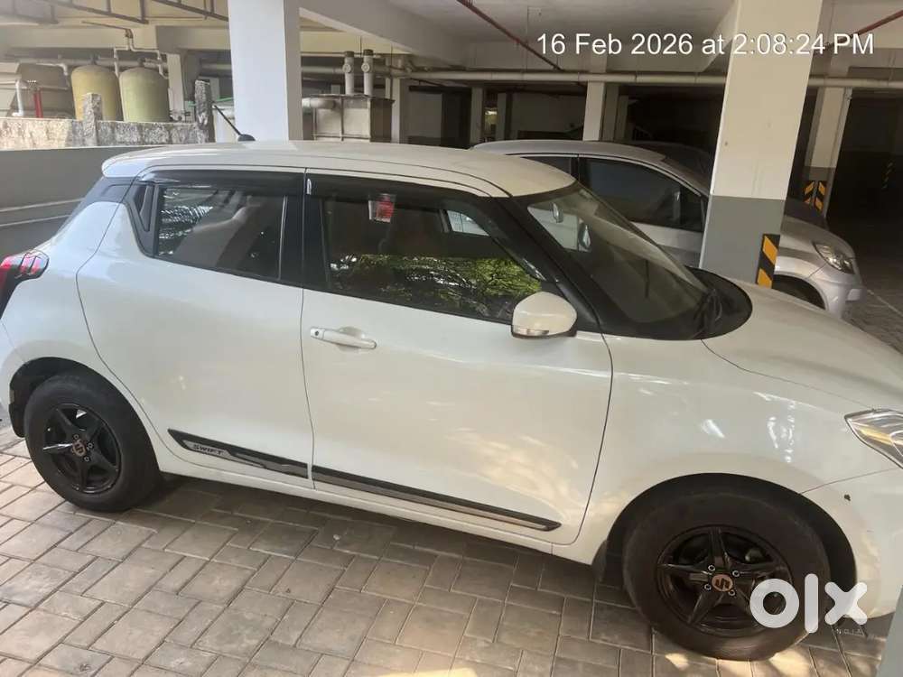 Maruti Suzuki Swift 2021 
Well Maintained
Company Service