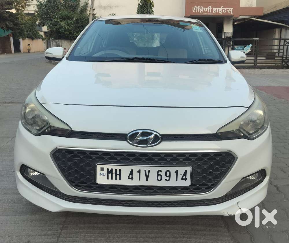 Hyundai Elite I20 Sportz (o) 1.4, 2015, Petrol