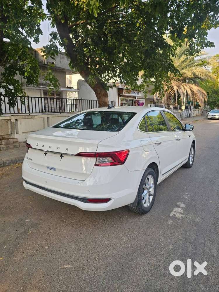 Skoda Slavia 1.0 Ambition Tsi, 2023, Petrol