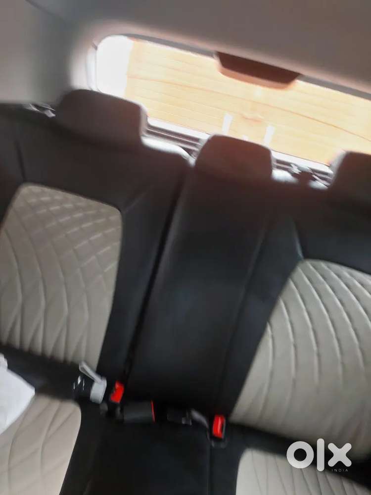Hyundai Venue 2024 Petrol 470000 Km Driven