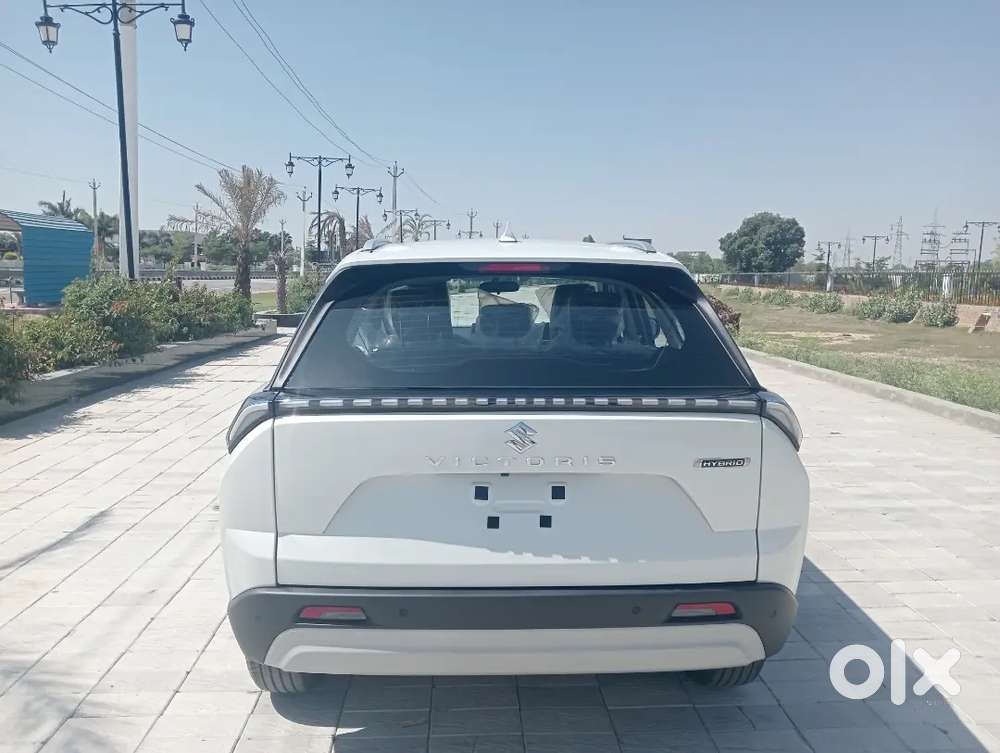 Maruti Suzuki Victoris 2025 Cng & Hybrids  Only 100 Km Driven