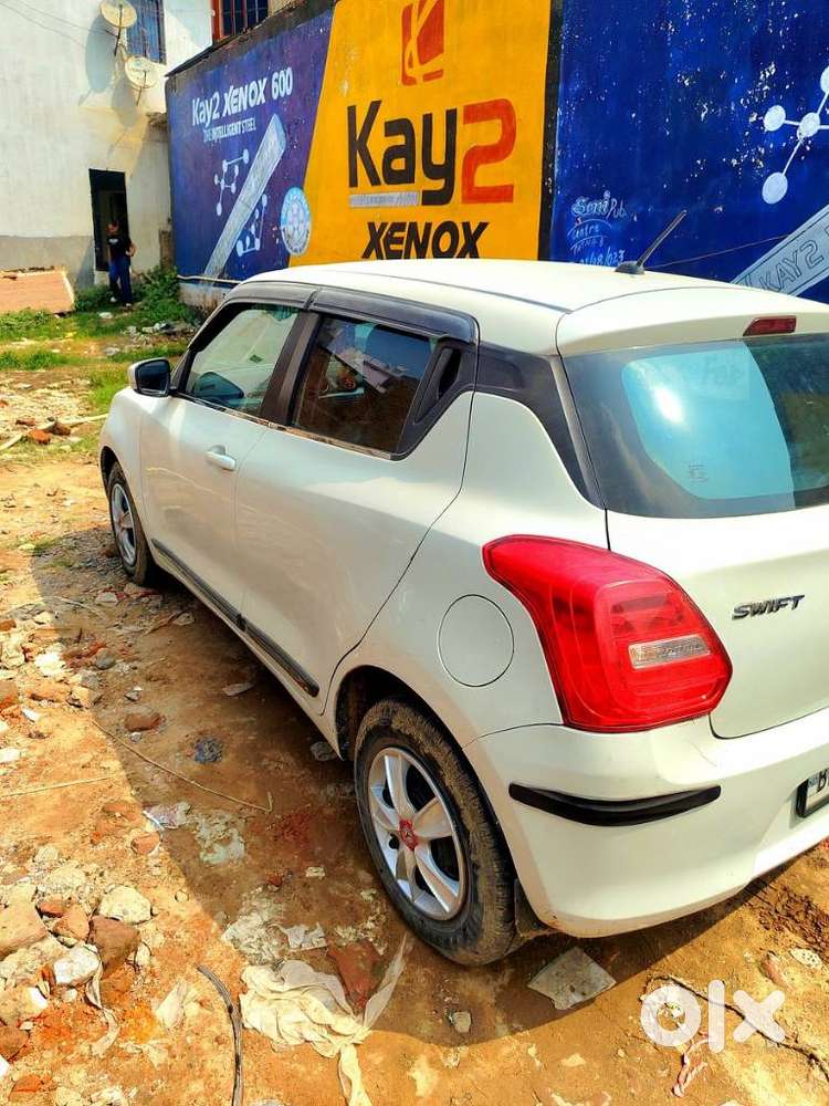 Maruti Suzuki Swift Vxi + Manual, 2018, Petrol