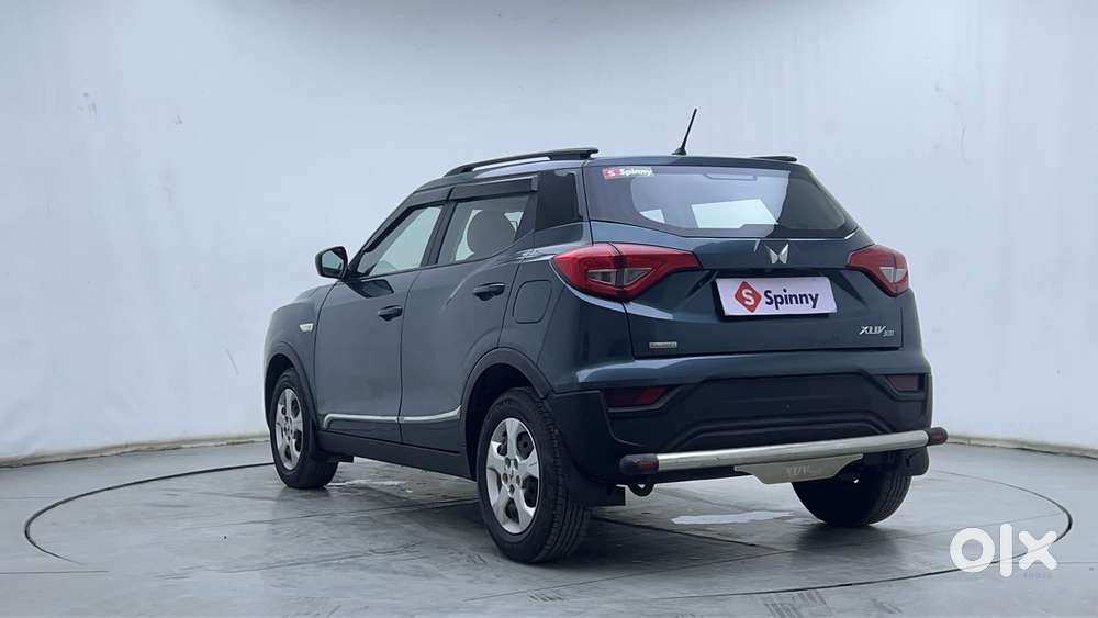 Mahindra Xuv300 1.2 W6 Amt Petrol, 2023, Petrol