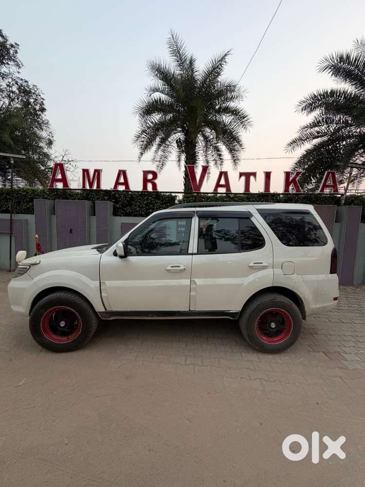 Tata Safari Storme 2014