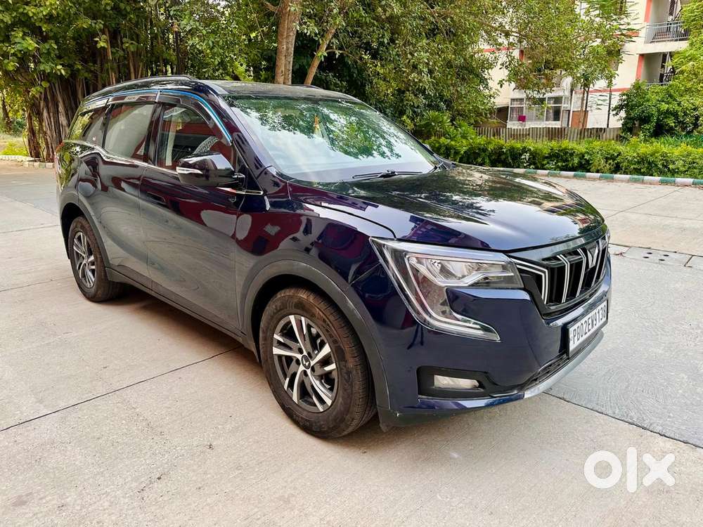 Mahindra Xuv700 2.0 Ax 5 Petrol Mt 7 Str, 2024, Petrol