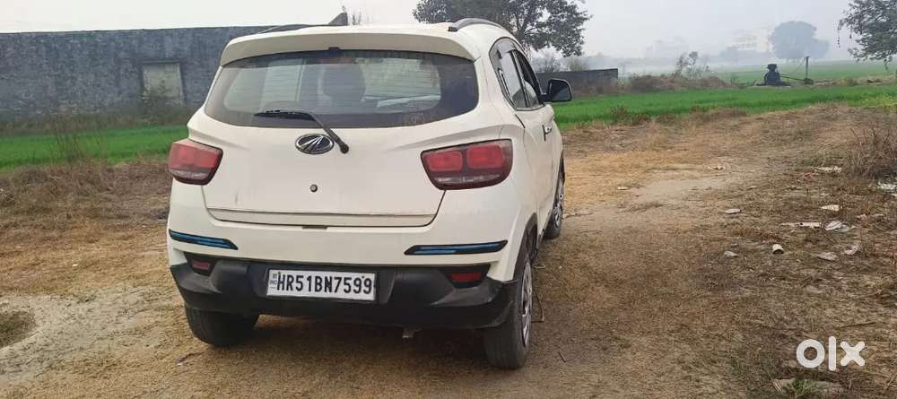 Mahindra Kuv 100 2017