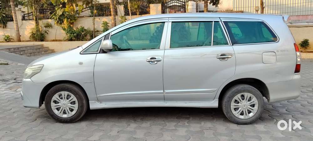 Toyota Innova 2.5 G (diesel) 7 Seater Bs Iv, 2014, Diesel