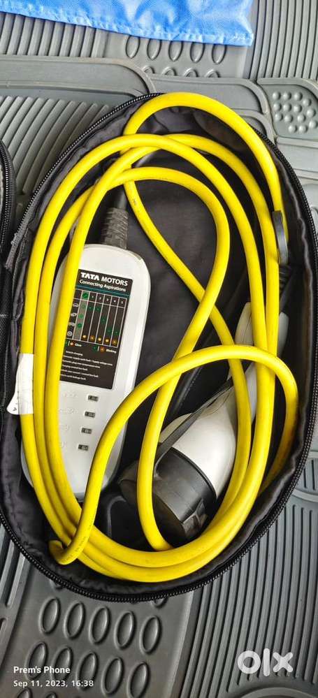 Tata Nexon Ev Xz Plus Lux (sunroof)