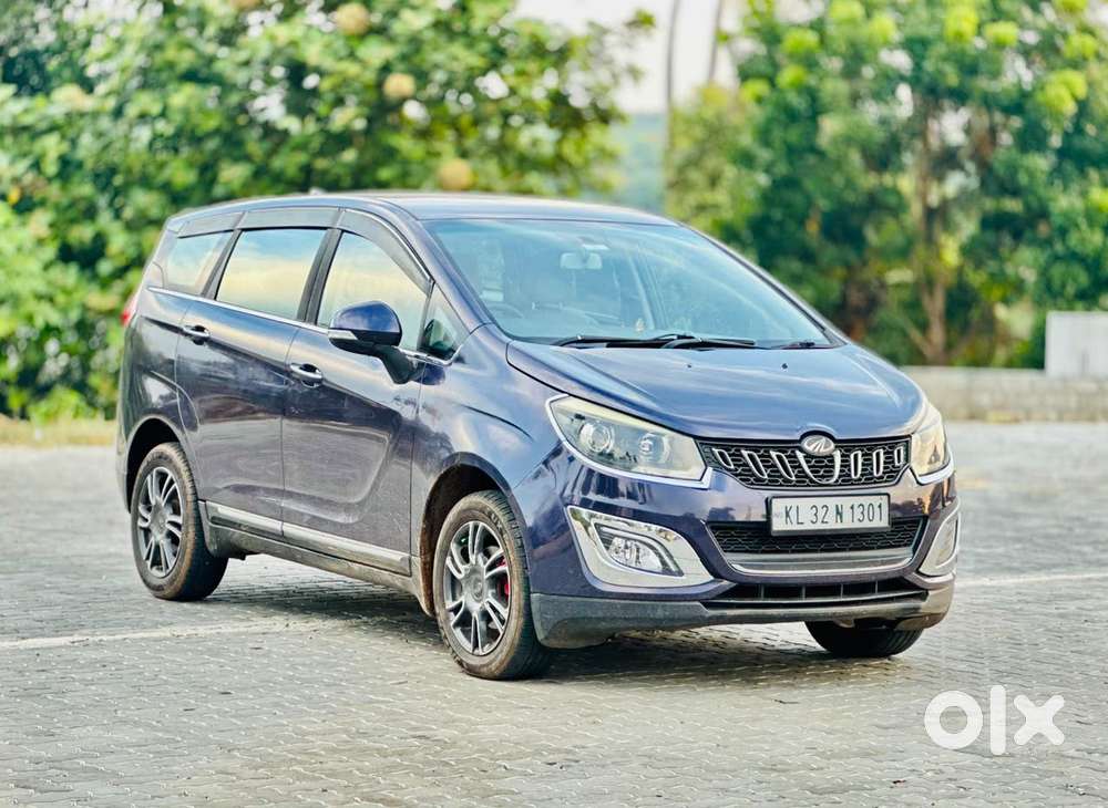 Mahindra Marazzo M8, 2018, Diesel