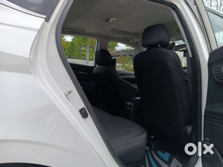 Hyundai I20 Asta Option, 2022, Petrol