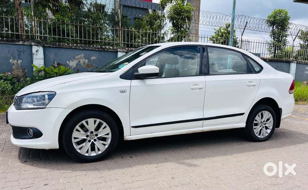 Volkswagen Vento Petrol Highline At, 2015, Petrol