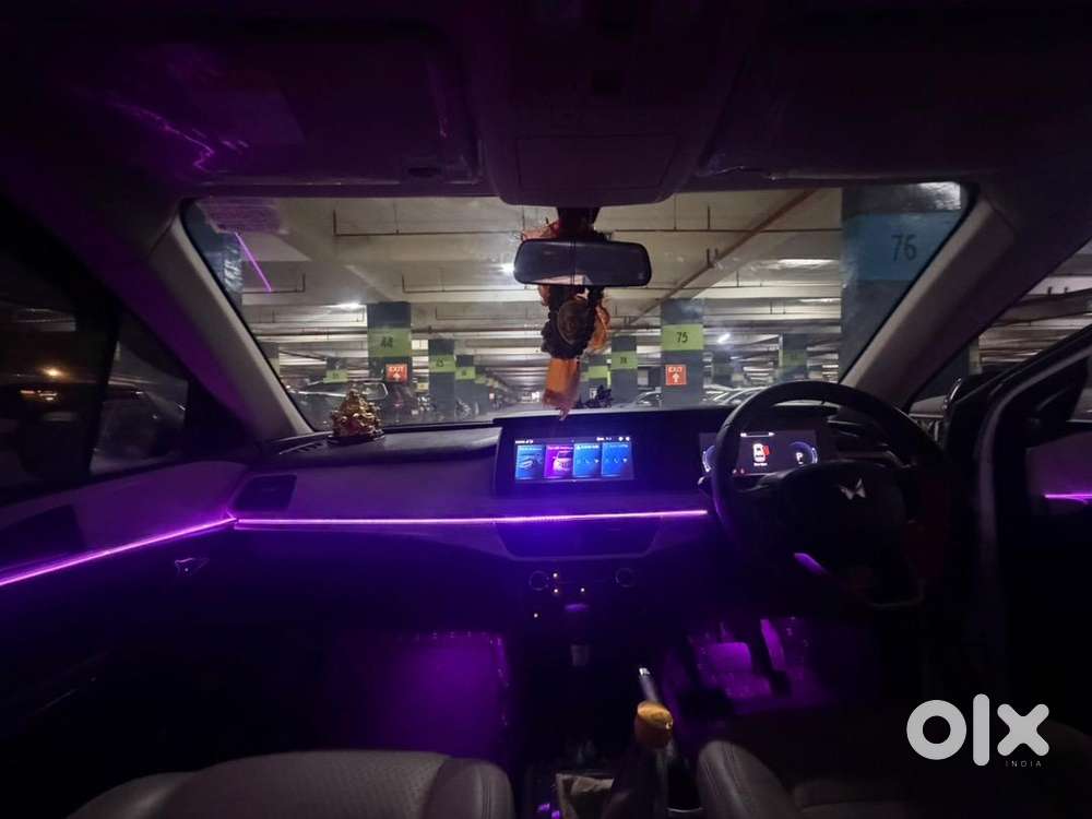 Mahindra Xuv700 2022 Diesel Well Maintained