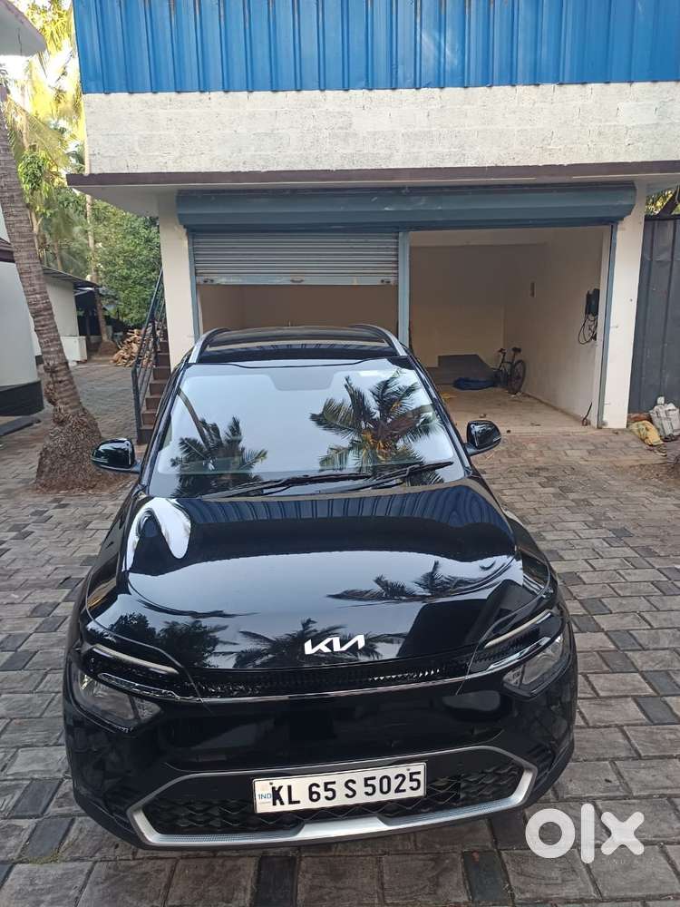 Kia Carens 2022 Diesel 30000 Km Driven