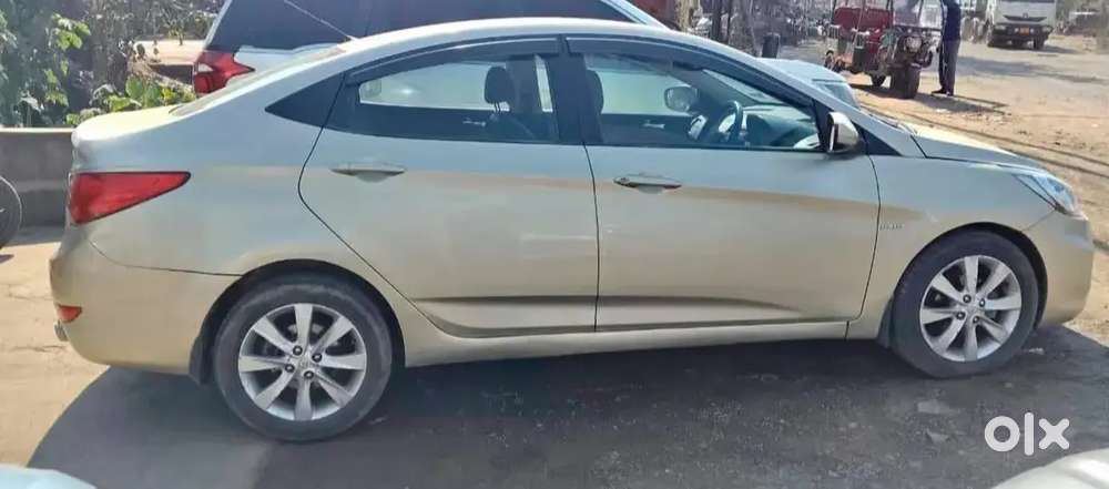 Hyundai Verna 2012 Petrol Manual