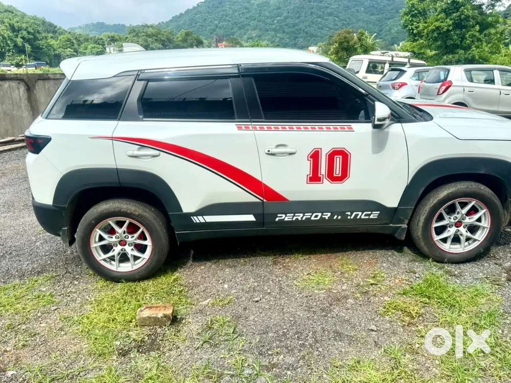 Maruti Suzuki Brezza 1.5 Vxi 2026