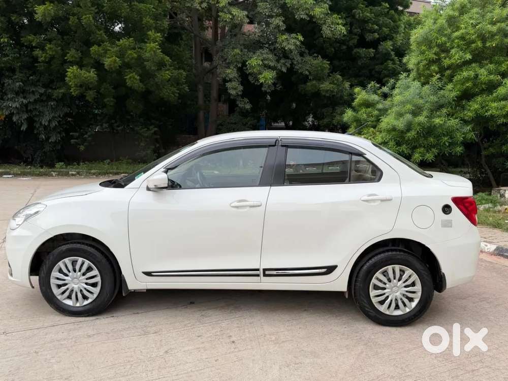 Maruti Suzuki Dzire 1.2 Vxi Cng, 2024, Cng & Hybrids