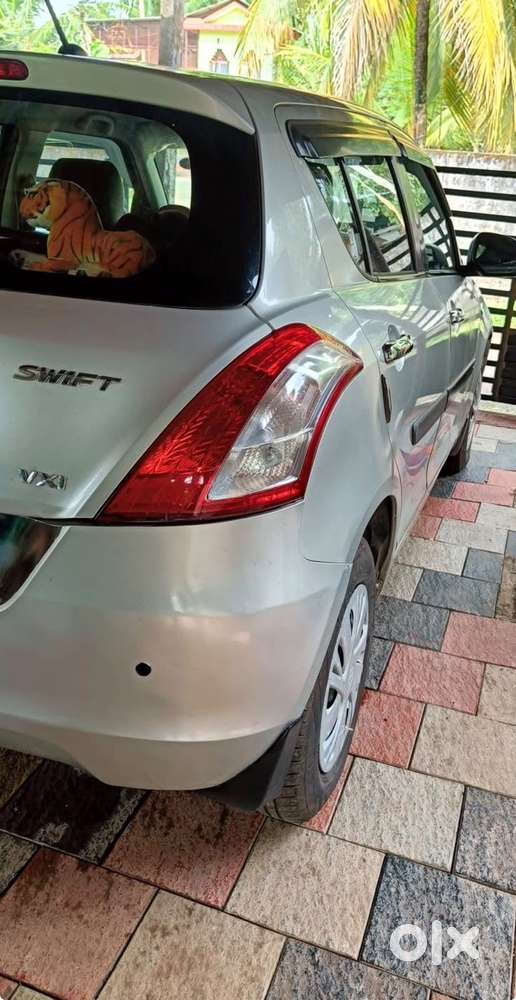 Maruti Suzuki Swift Vxi + Manual, 2015, Petrol