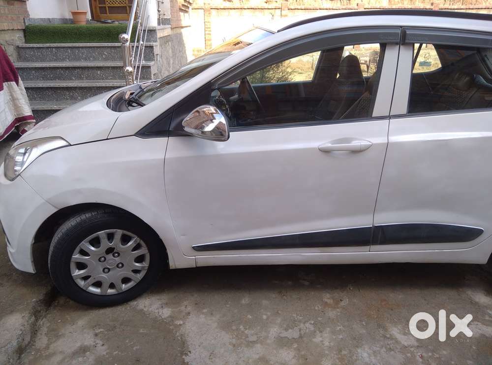 Hyundai Grand I10 2015 Diesel 95784 Km Driven