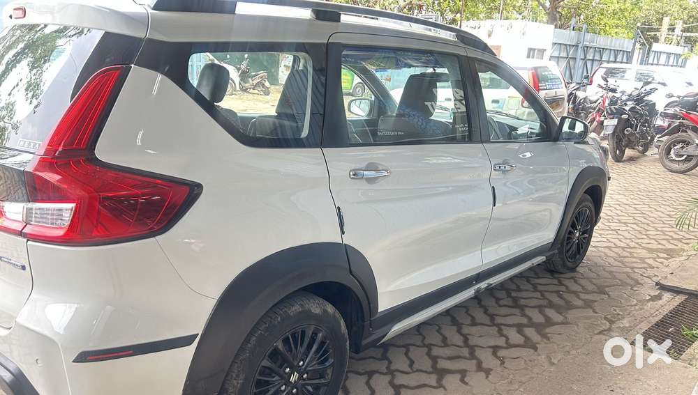 Maruti Suzuki Xl6 1.5 Alpha Mt, 2019, Petrol