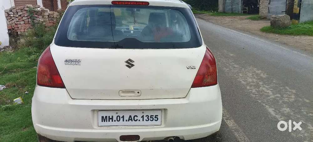 Gaari Kaa Front Glass Thhora Crack Hai
