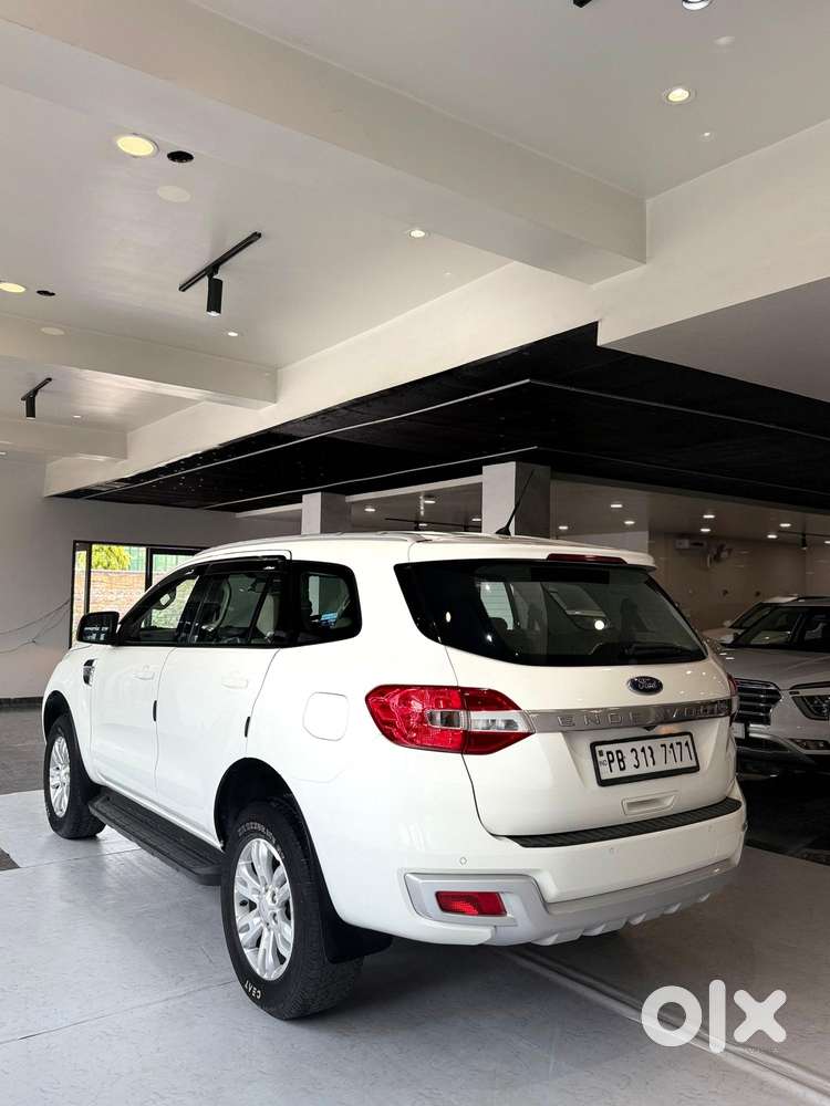 Ford Endeavour 2.2 Trend At 4x2, 2016, Diesel