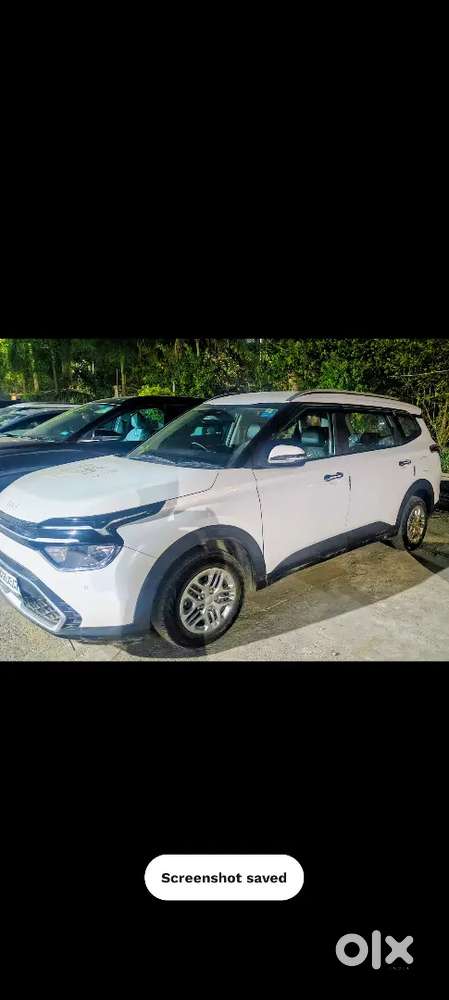 Kia Carens 1.5 Prestige O Petrol Manual 2024 Push Button Start Climate