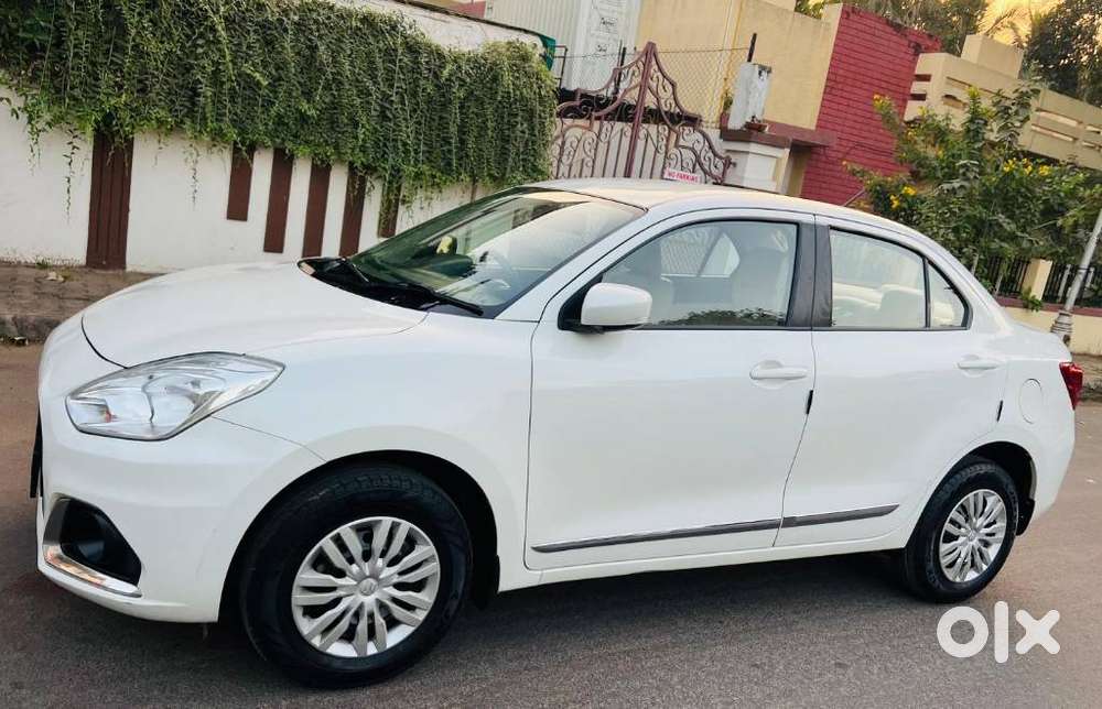 Maruti Suzuki Dzire 1.2 Vxi Amt, 2022, Petrol