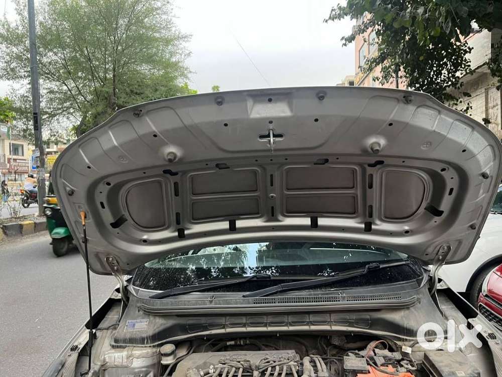 Kia Carens G 1.5 6mt Premium (o) 7-seater, 2022, Cng & Hybrids