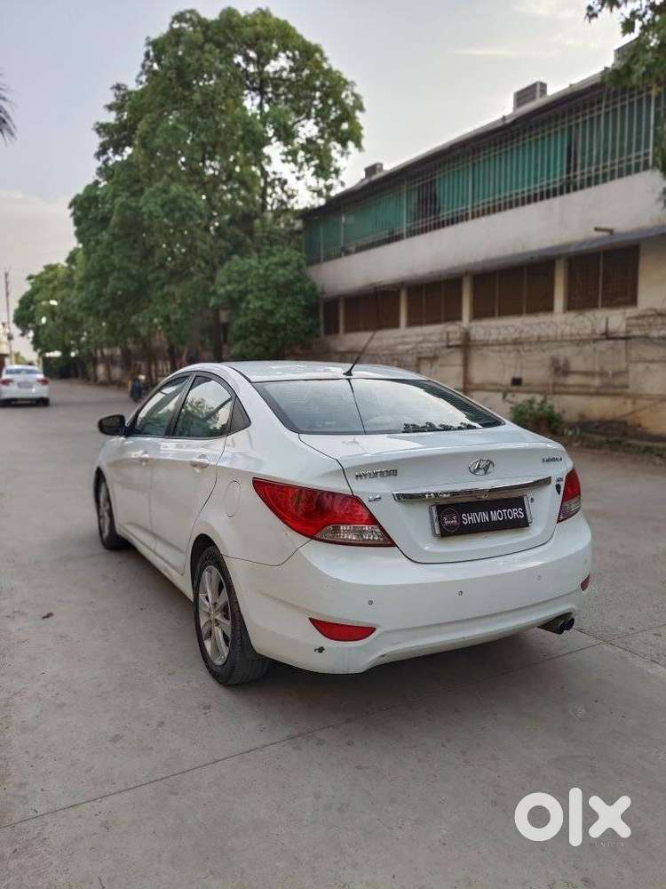 Hyundai Verna Fluidic 1.6 Crdi Sx Opt, 2013, Diesel