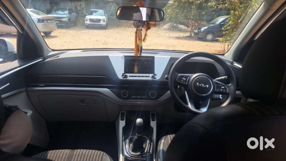 Kia Carens 1.4 Prestige 7 Str, 2023, Petrol