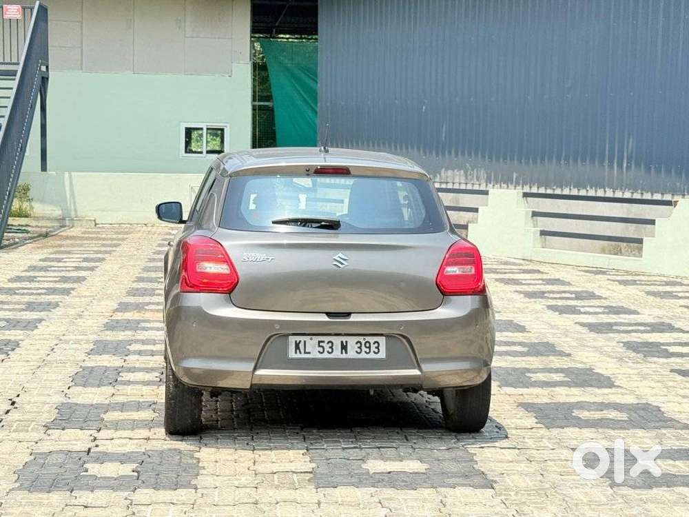 Maruti Suzuki Swift Vvt Zxi, 2018, Petrol