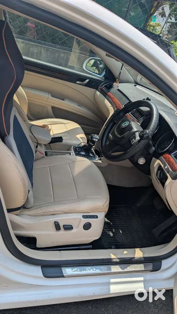 Skoda Superb Elegance 2013