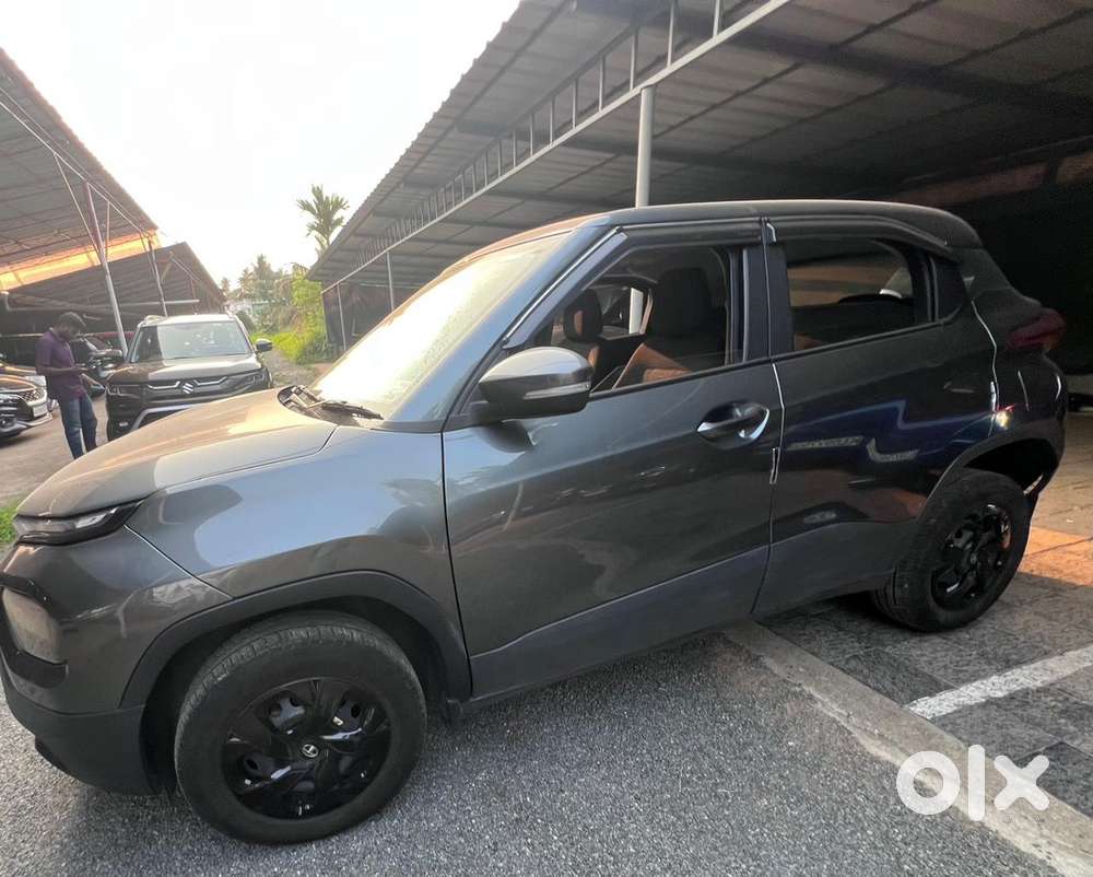 2023 Tata Punch Petrol Manual