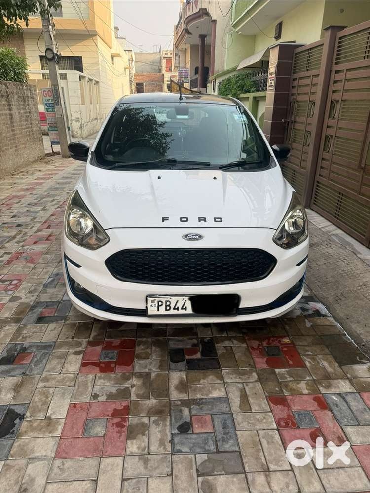 Top Model , 6 Airbag, Auto Wiper , Auto Headlamps , Abs Ebd,