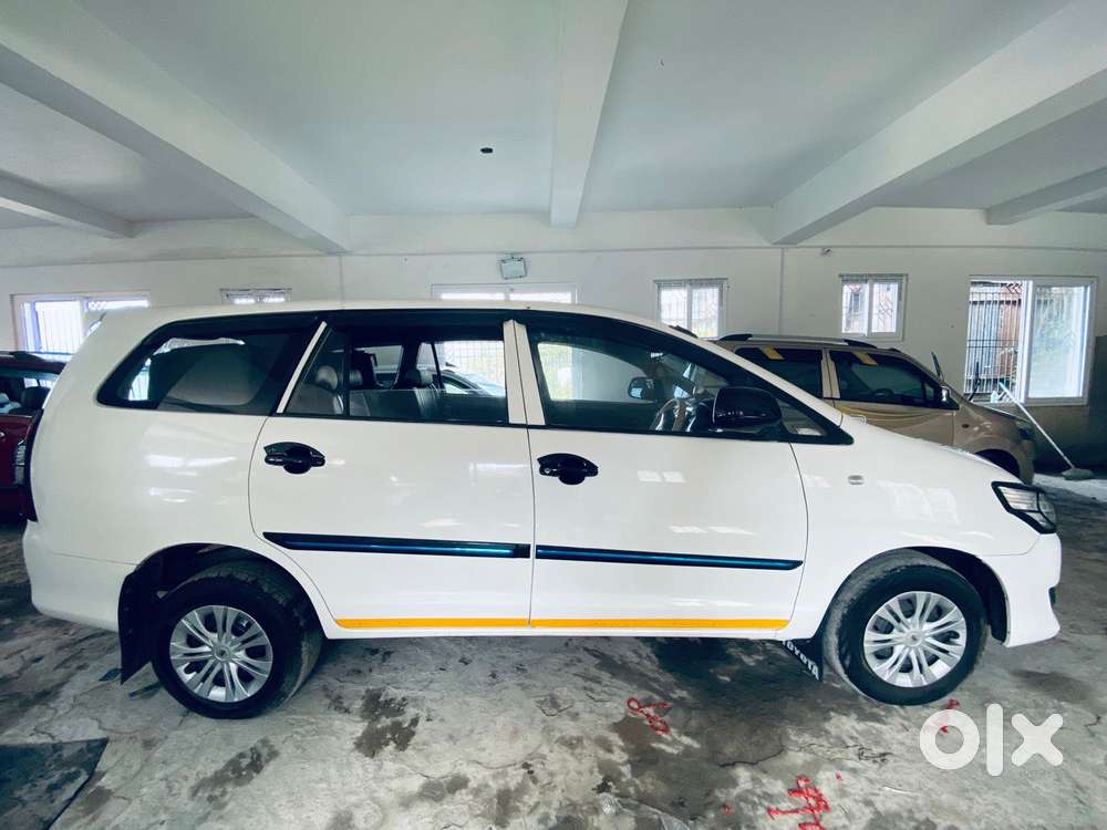 Toyota Innova 2.5 G (diesel) 8 Seater, 2015, Diesel