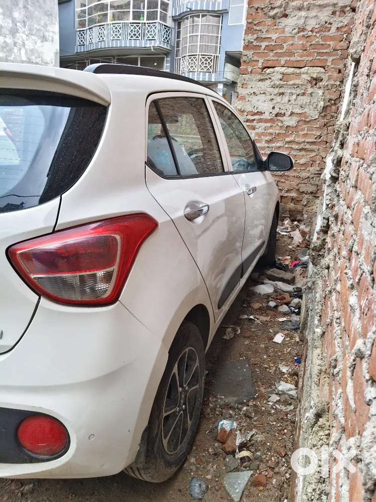Hyundai Grand I10 Asta Petrol Top Model  Push Start  Alloy Wheels