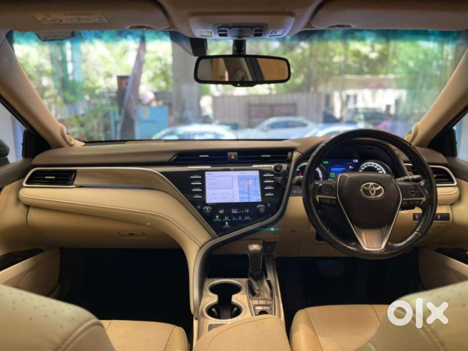 Toyota Camry Hybrid, 2020, Cng & Hybrids