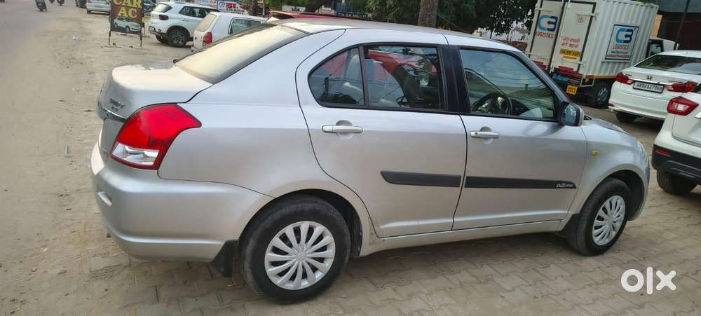 Maruti Suzuki Swift Dzire Vxi Optional, 2010, Petrol