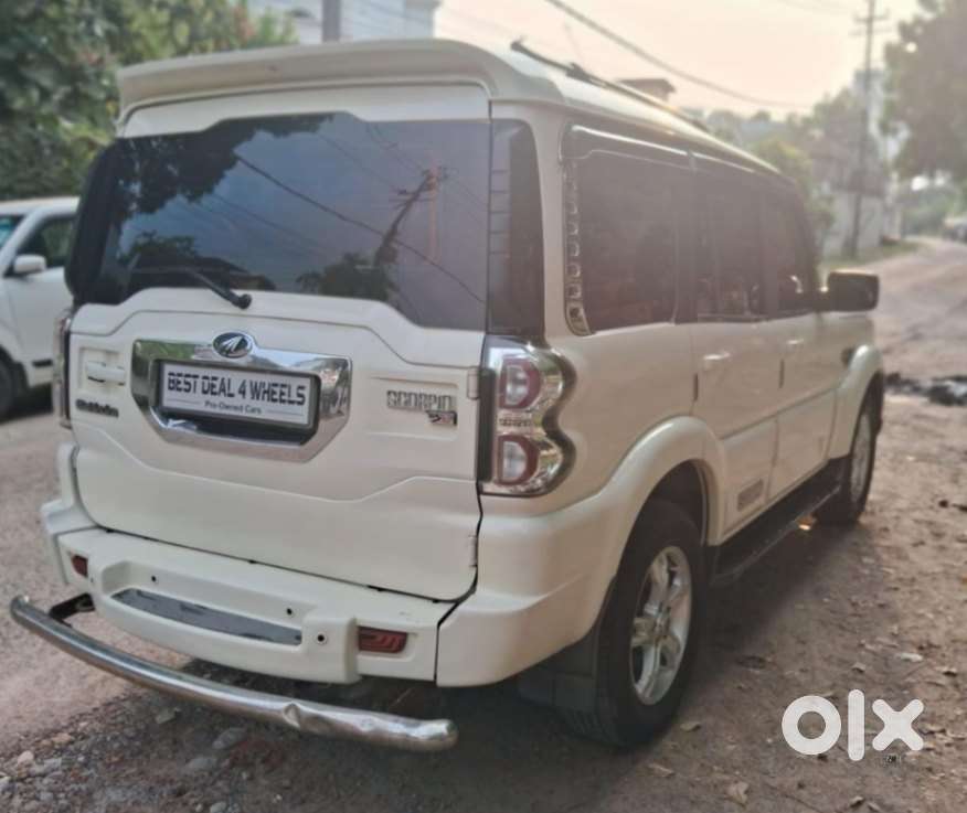 Mahindra Scorpio S10, 2015, Diesel