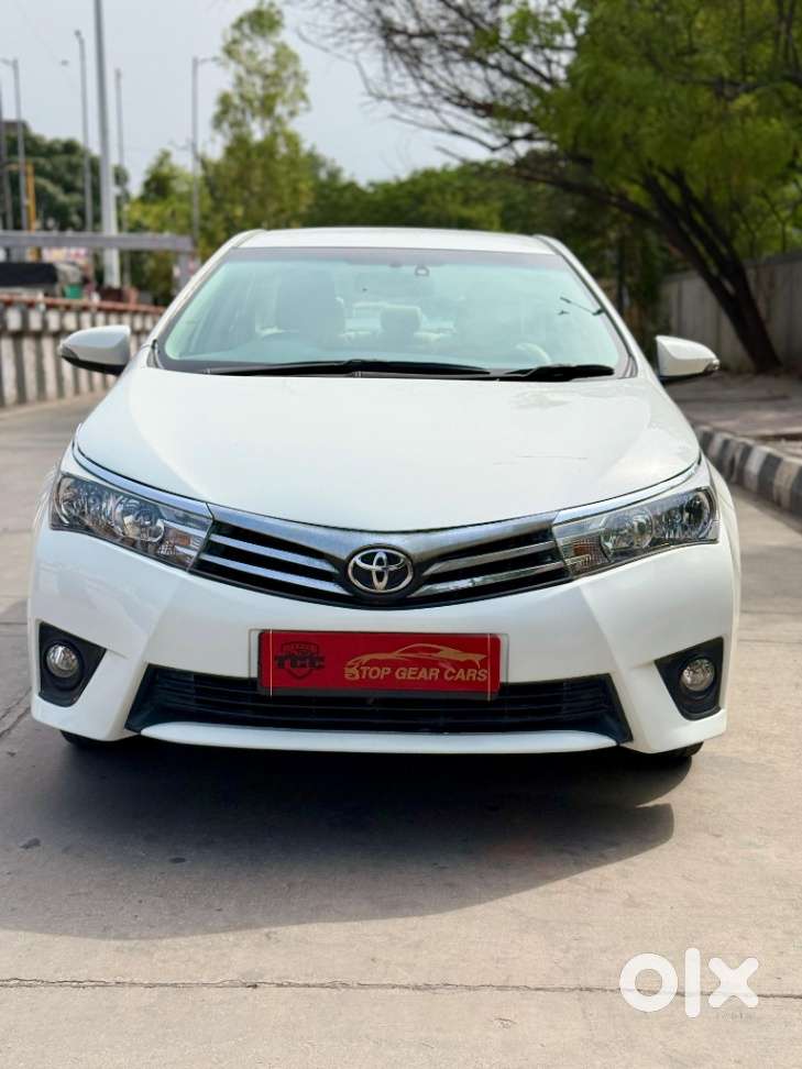 Toyota Corolla Altis 2013-2017 G At, 2015, Petrol