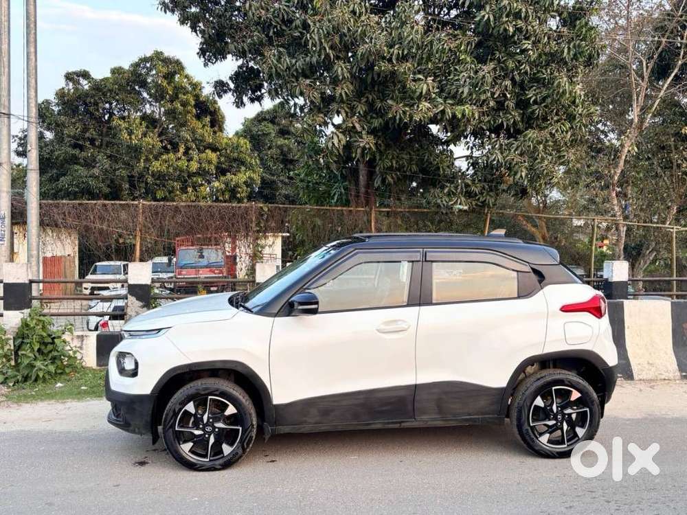 Tata Punch Creative Dual Tone Mt Sunroof, 2023, Petrol