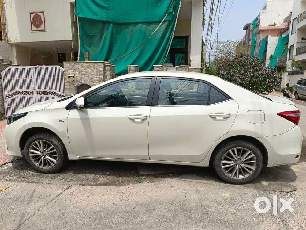 Toyota Corolla Altis 2014