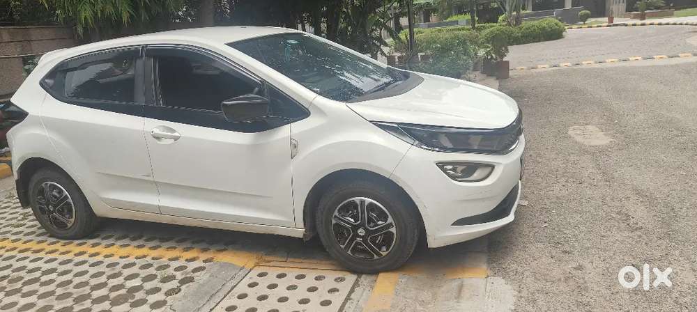 Tata Altroz 1.2 Xe 2021