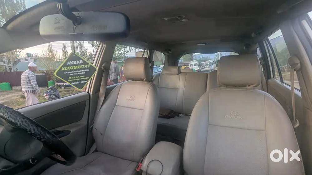 Toyota Innova 2014