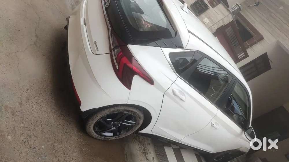 2023 Hyundai I20 Sportz 1.2 Petrol Manual 1st Owner