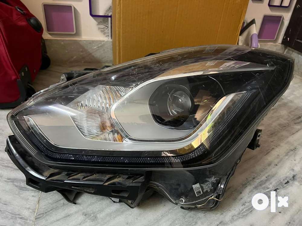 Swift latest ZXi+ left side head light and front grill - Spare 