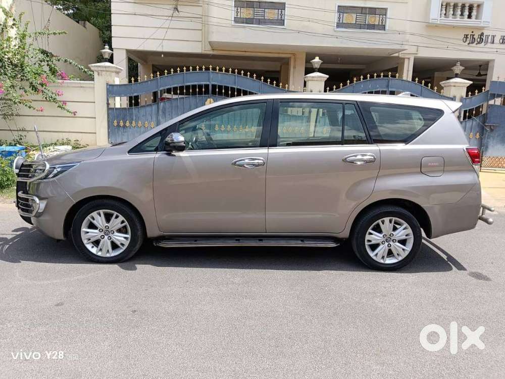 Toyota Innova Crysta