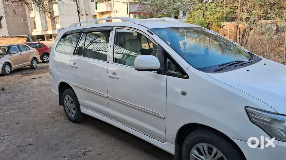 Toyota Innova 2.5 E Diesel 2011