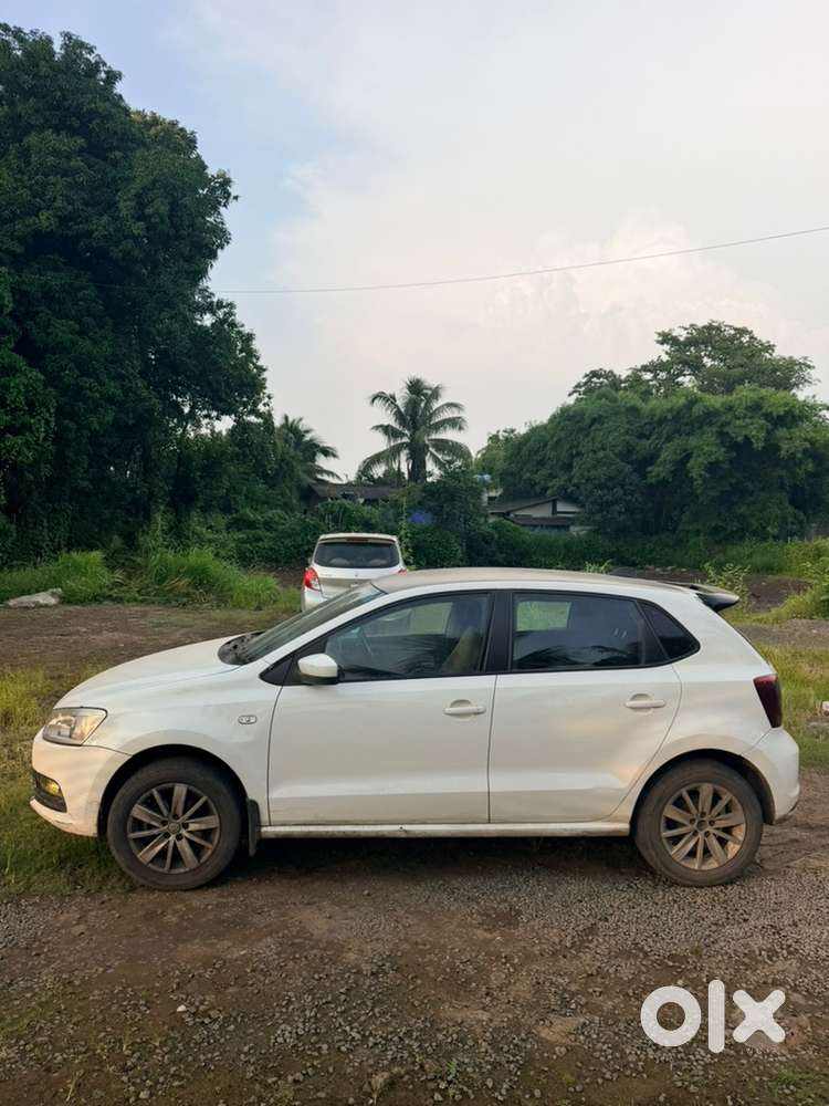 Volkswagen Polo Petrol + Cng  2014